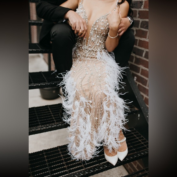 Custom wedding dress - Picture 3 of 5